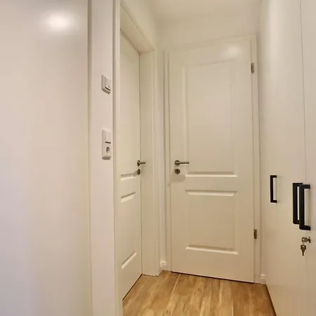 Apartament Drees 8 *